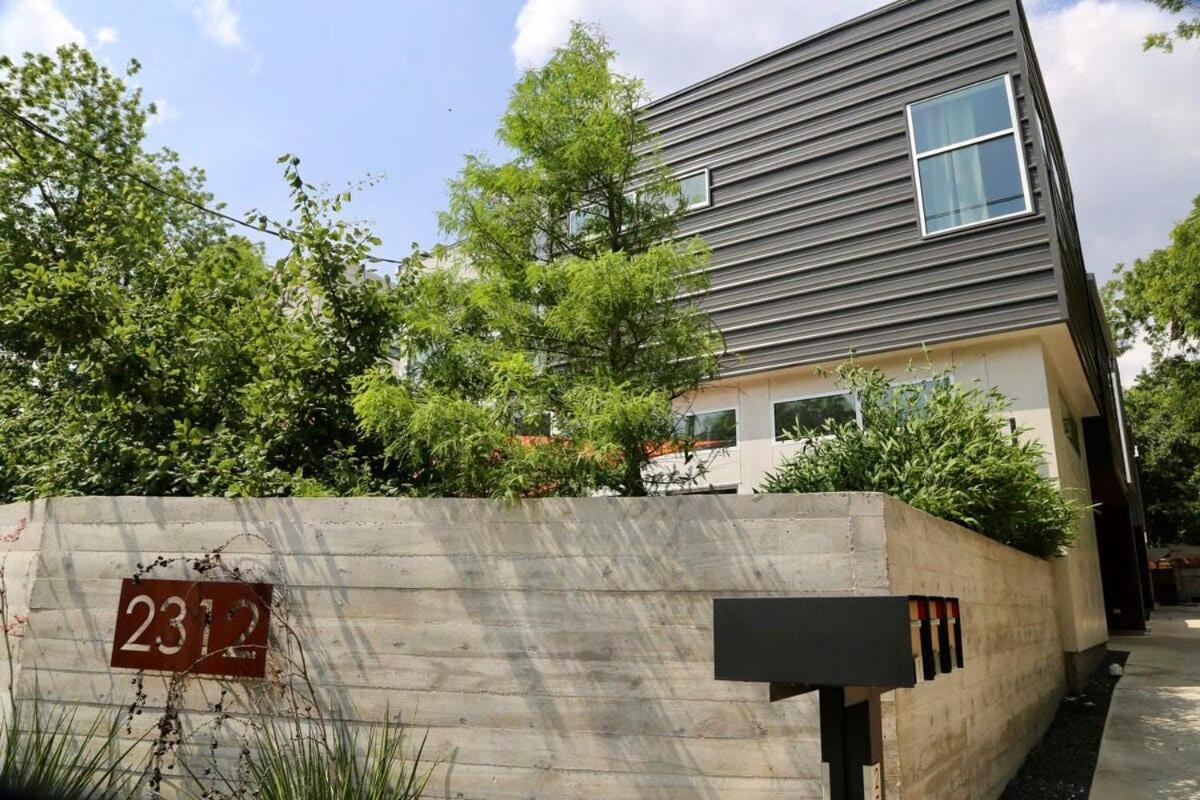 Stunning Modern Home W Pool & Hot Tub In Dt Austin Eksteriør bilde