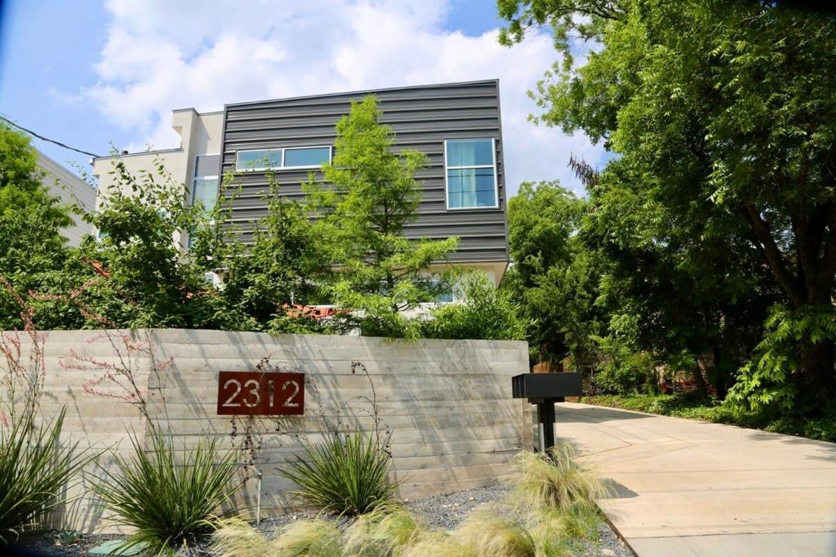 Stunning Modern Home W Pool & Hot Tub In Dt Austin Eksteriør bilde
