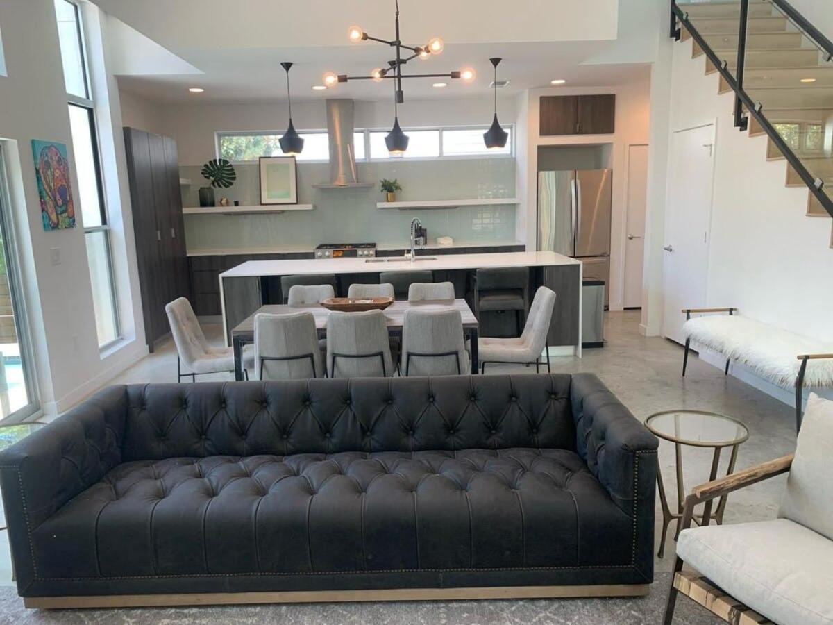 Stunning Modern Home W Pool & Hot Tub In Dt Austin Eksteriør bilde