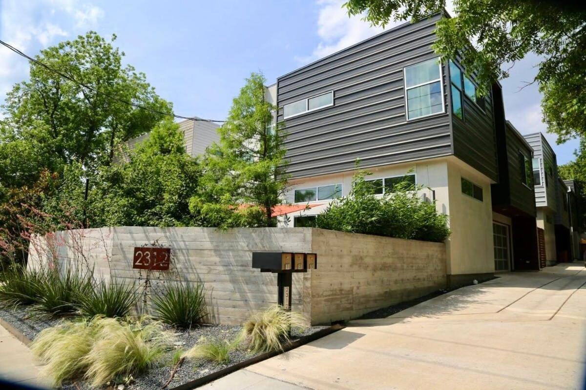 Stunning Modern Home W Pool & Hot Tub In Dt Austin Eksteriør bilde