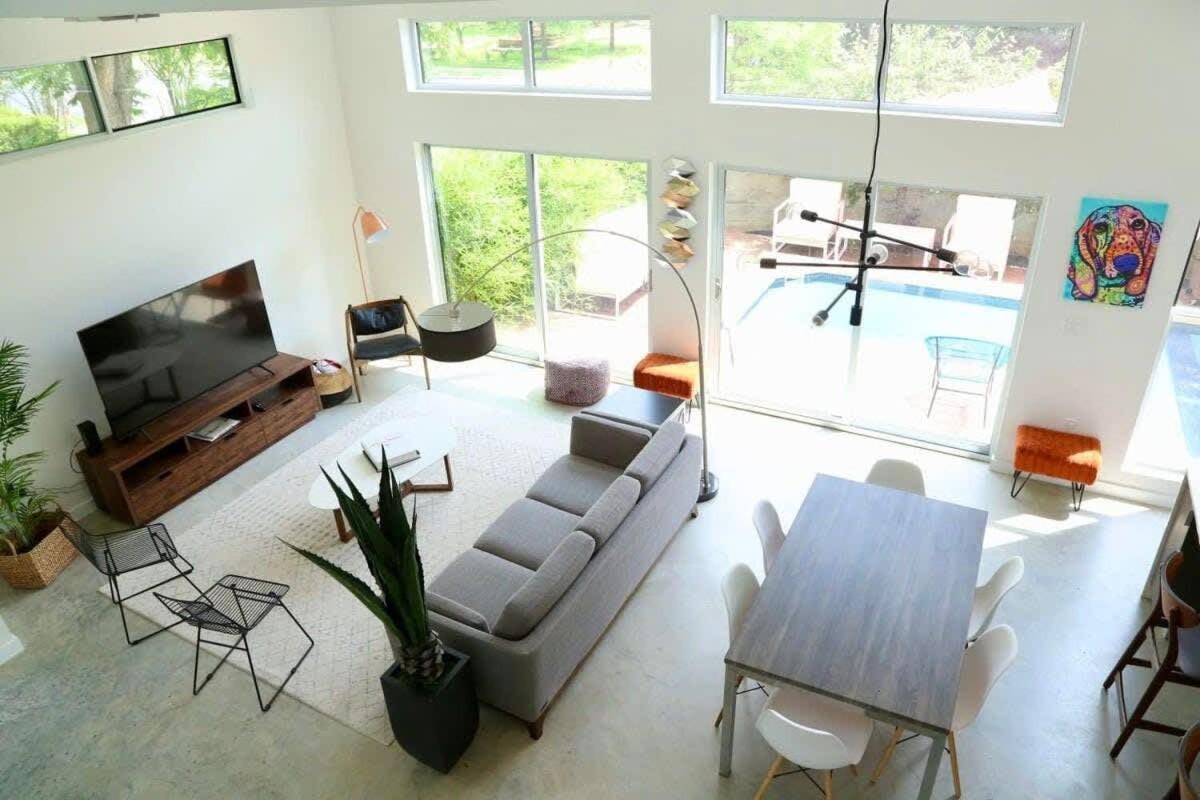 Stunning Modern Home W Pool & Hot Tub In Dt Austin Eksteriør bilde