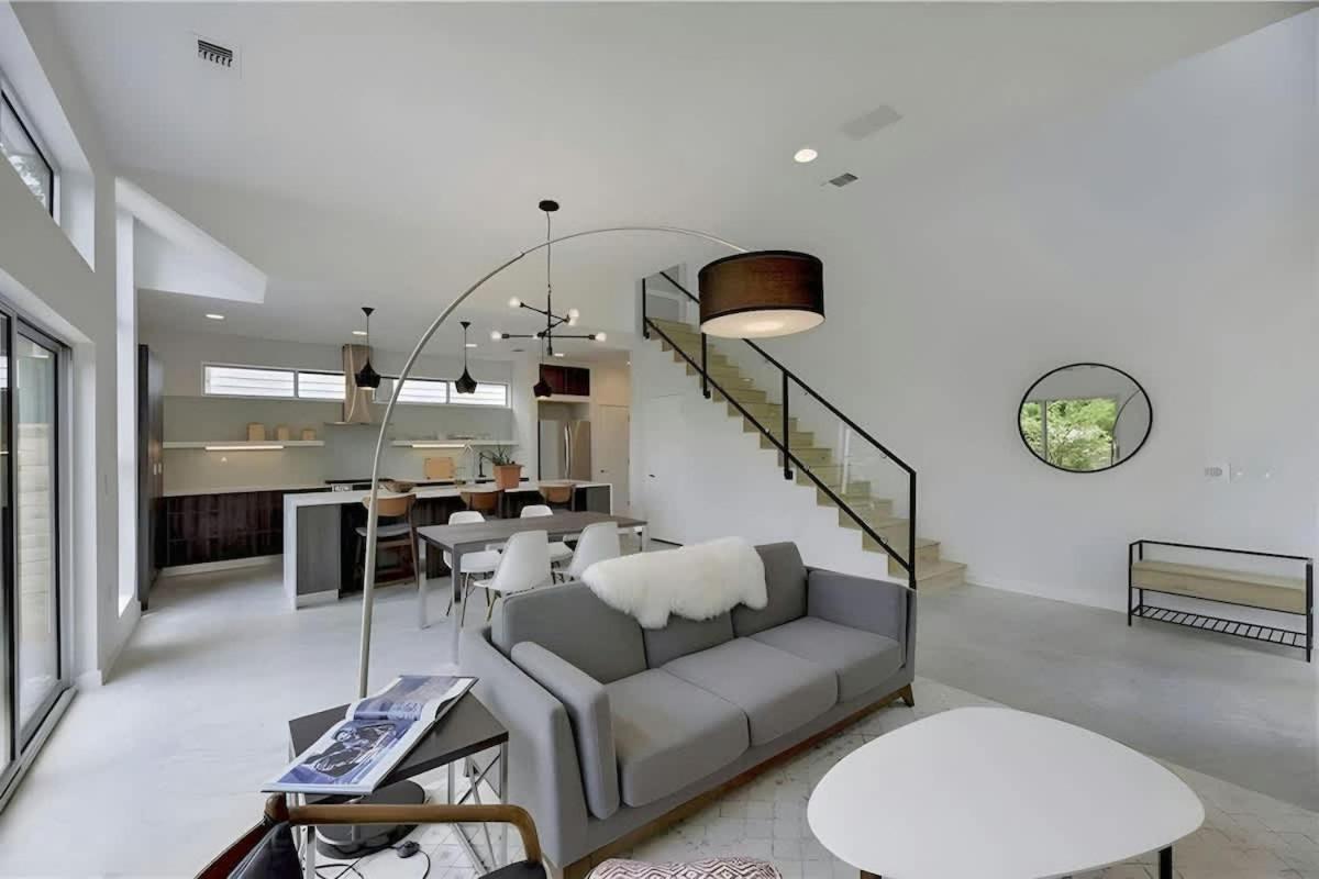 Stunning Modern Home W Pool & Hot Tub In Dt Austin Eksteriør bilde